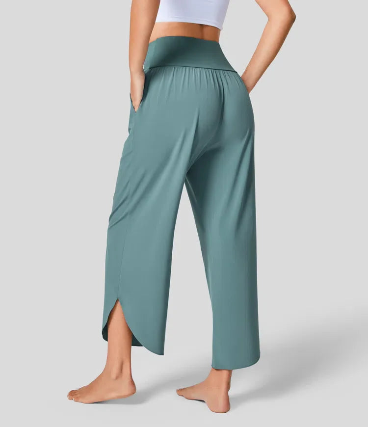 Breezeful™ crossover pants with high waistband and pleated side pockets