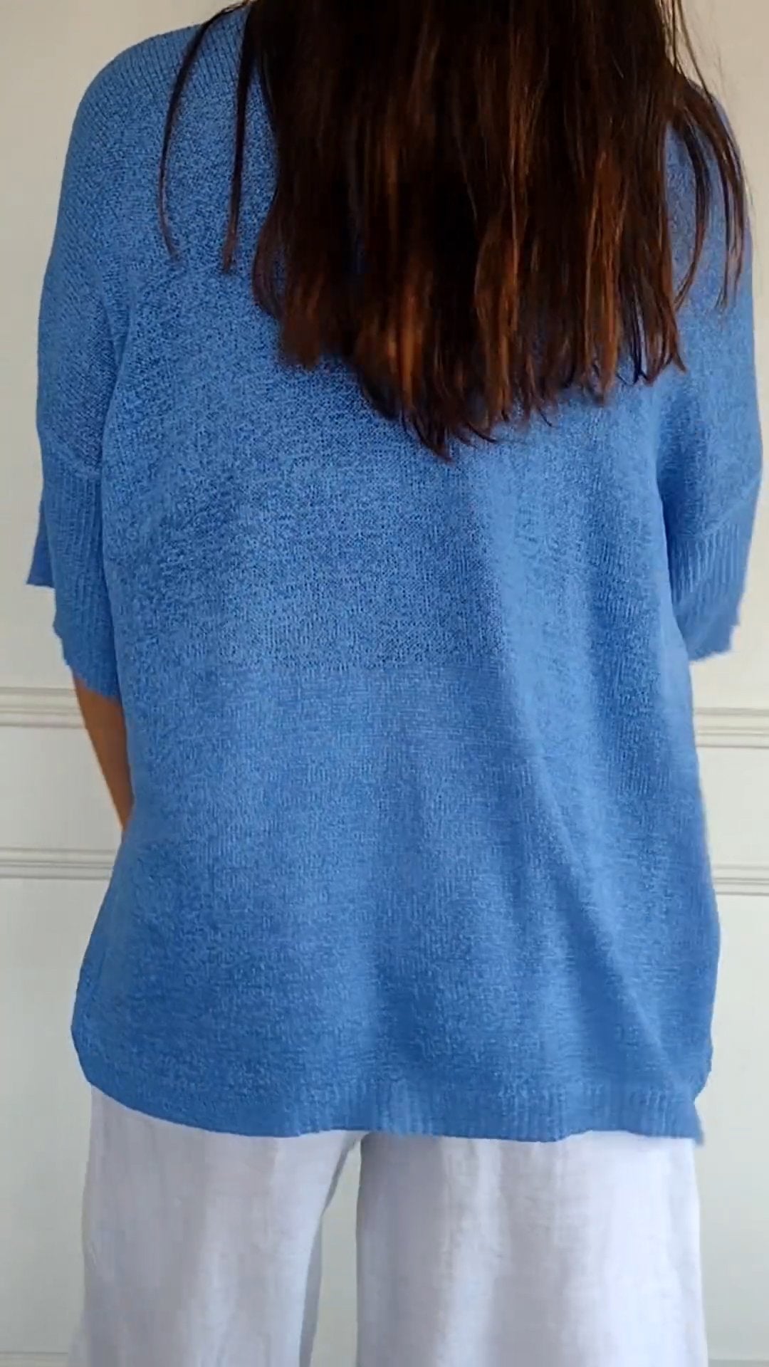 LUNA™ | PLAIN KNIT TOP WITH V-NECKLINE